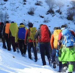 صعود سراسری کوهنوردان لرستانی به قله بزکن دلفان
